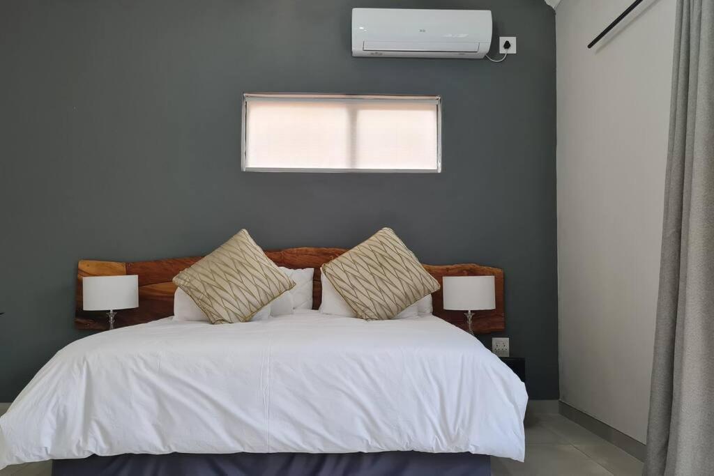House Of Bongekile 4 Bed Luxury Home In Malelane Malalane Ngoại thất bức ảnh
